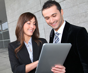 A Look at Grid Computing vs Cloud Computing
